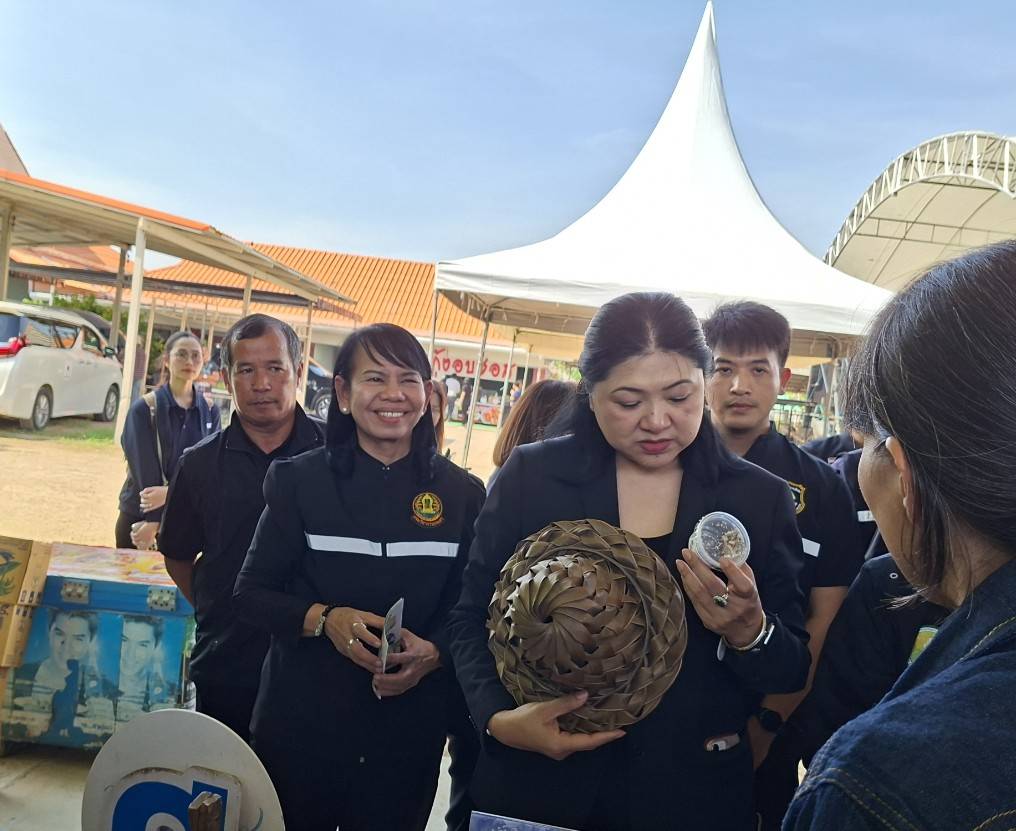 title - ส.ป.ก.ร่วม เปิดงานรณรงค์เพื่อส่งเสริมและถ่ายทอดเทคโนโลยีการจัดการสุขภาพพืชให้มีประสิทธิภาพ ภายใต้แนวคิด “มะพร้าวสุขภาพดี ด้วยวิธี IPM”